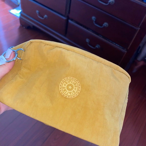 Kipling - Picture 4 of 4